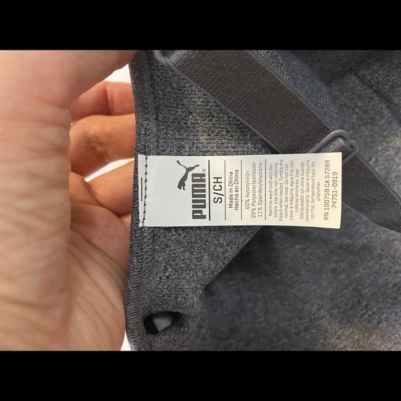 NWOT GRAY *PUMA* ADJUSTABLE SPORT BRA SIZE SMALL - Picture 4 of 5